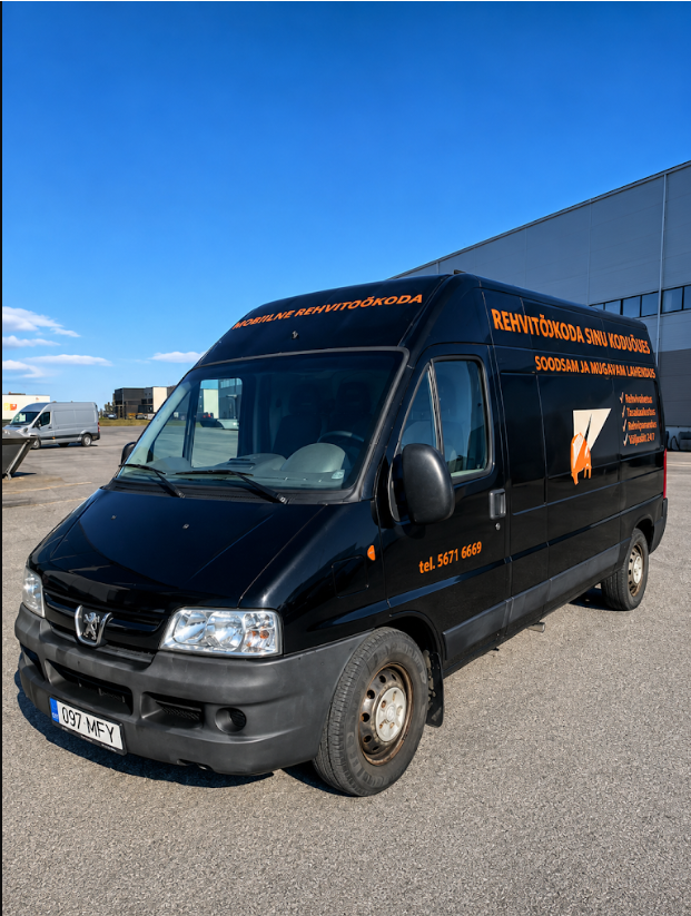 Mobiilse Rehvivahetuse varustatud teenindusbuss